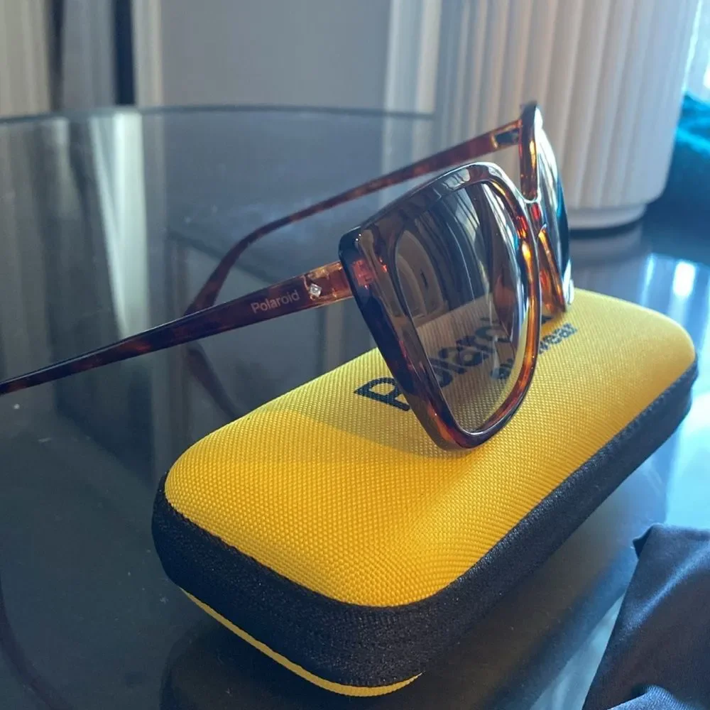 NWT Polaroid eyewear sunglasses.